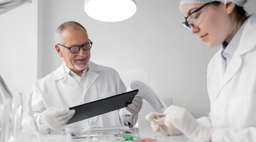 Pharmaceutical Drug Manufacturers vs. Contract Manufacturers